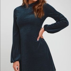 Chic Navy Blue Striped Velvet Balloon Sleeve Dress